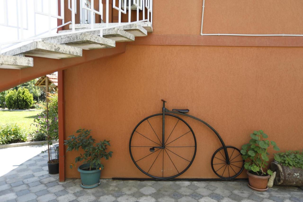 Casa De Khasia Zugdidi Exteriér fotografie